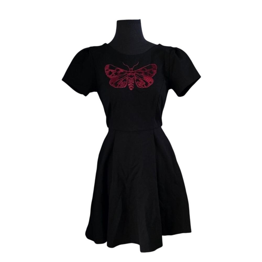 ModCloth Black Short Sleeve Flare Dress w/Red Moth - Small
